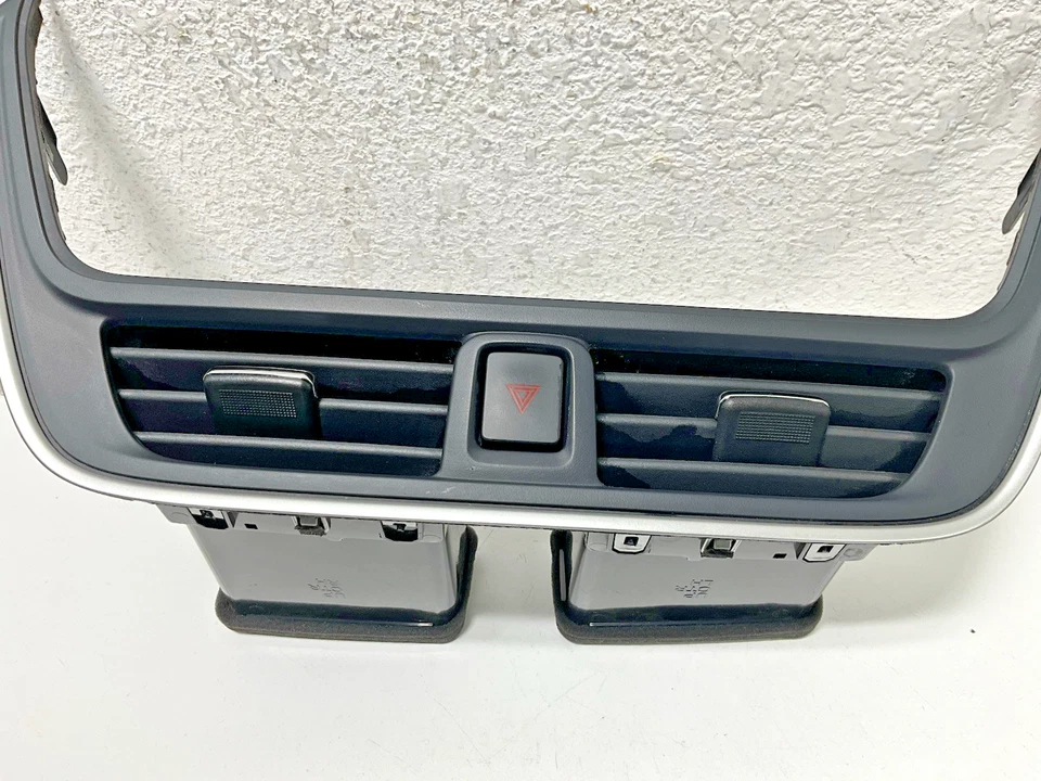 Nissan Máxima 2017 tablero ventilación de aire central 687504RA0A OEM Foto 3 de 4
