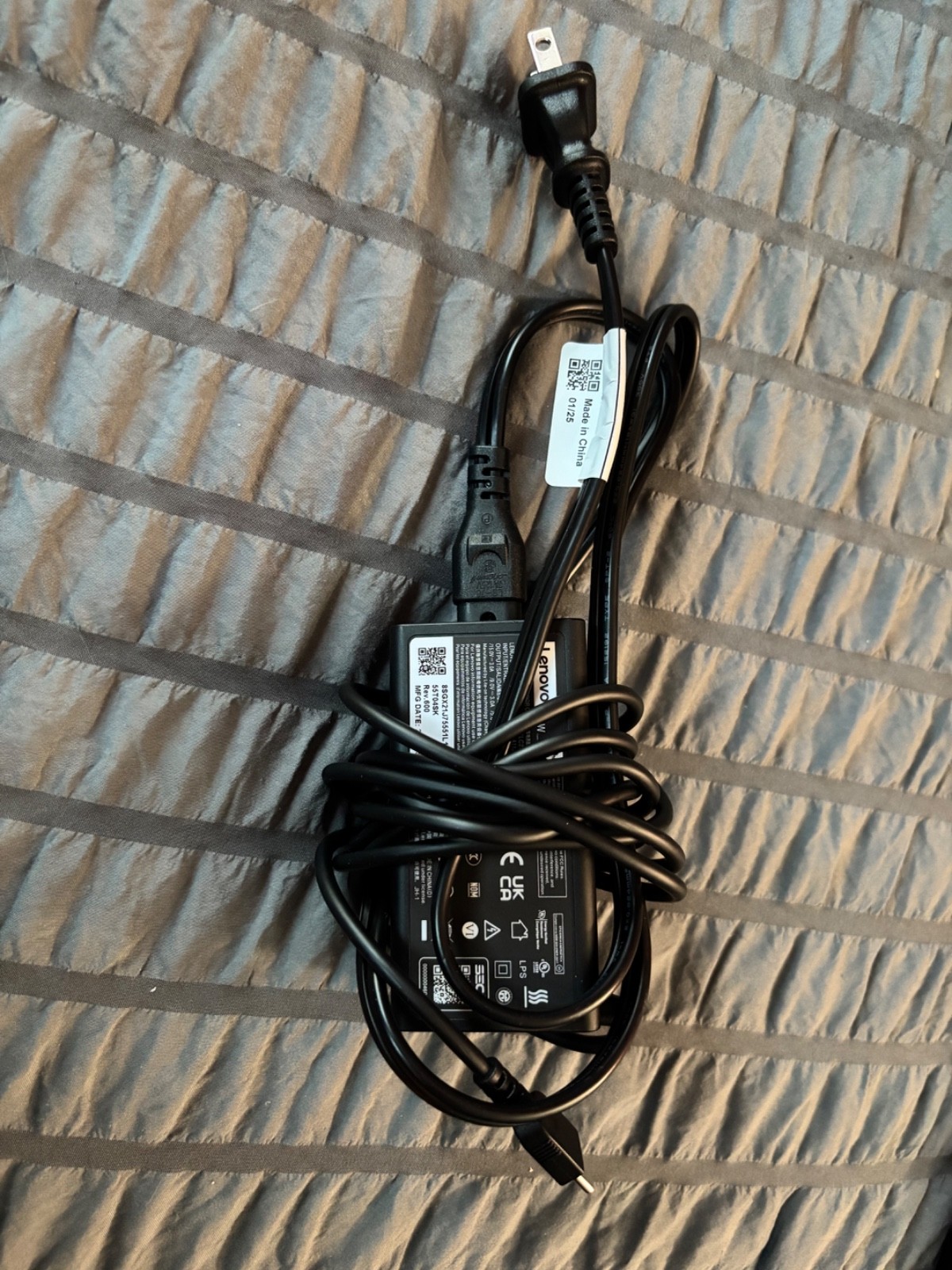 Lenovo ThinkPad E14 Gen 2, 14-Inch Laptop, with i7-1165G7, 512 GB SSD (Solid State Drive), Windows 11 Pro