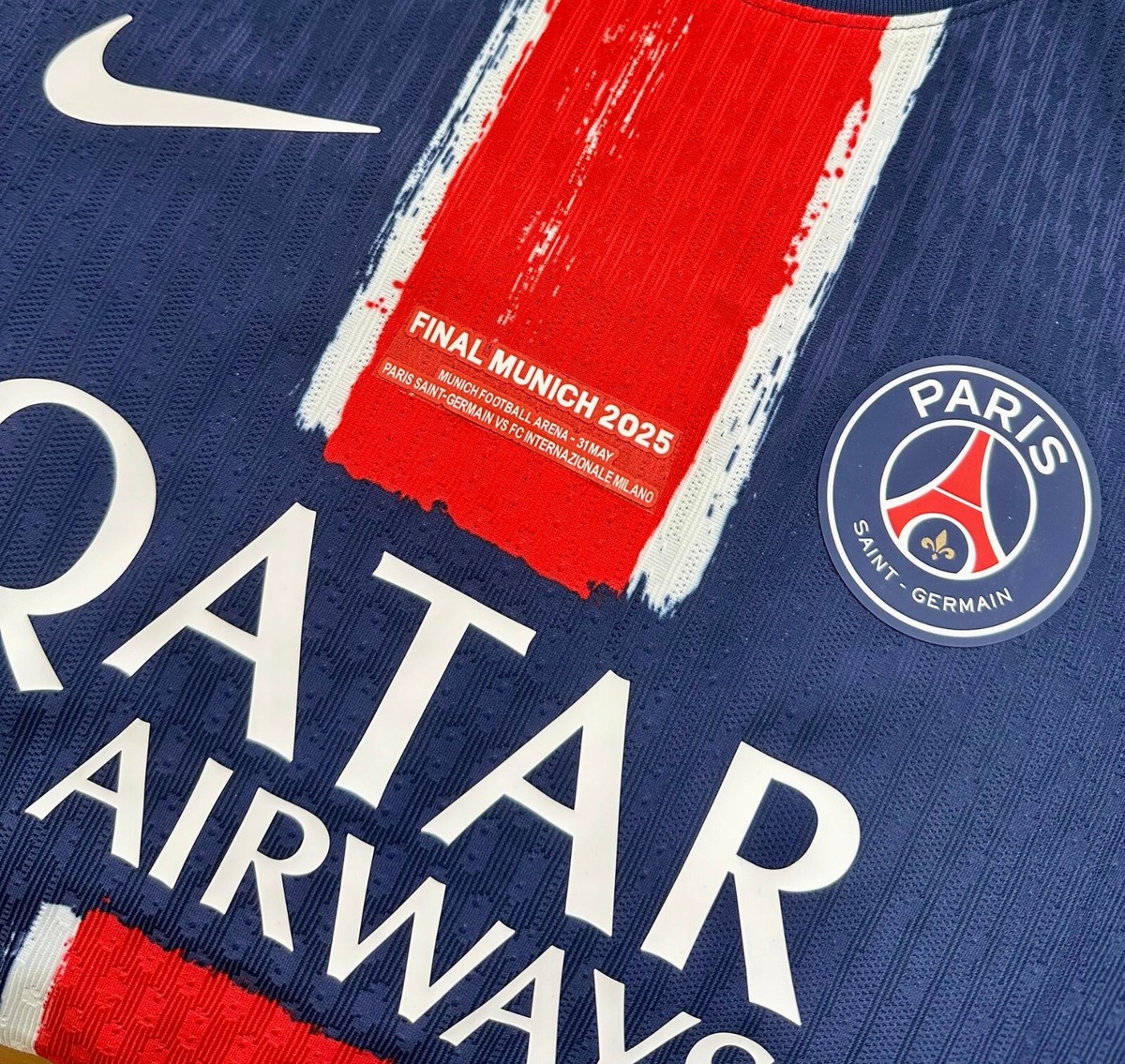 Maglia Doue PSG Ufficiale 2025 Adulto Bambino Paris Saint Germain Dou&eacute; D&eacute;sir&eacute; 14
