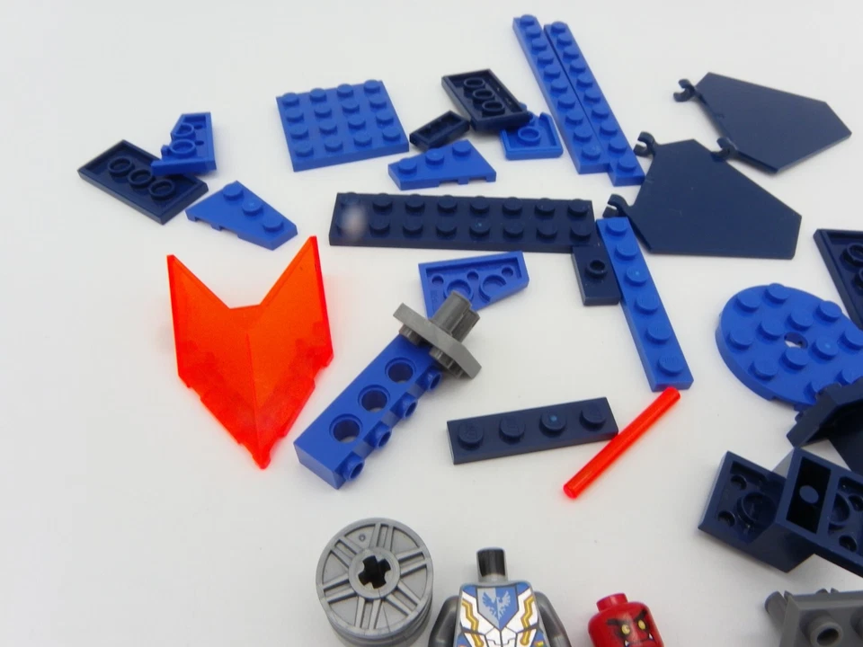 LEGO 70315 NEXO Knights Clay's Rumble Blade Partial Set 31/328 And Minifigures - Image 3 of 4