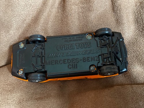 Corgi Toys 388 Mercedes-Benz C111 - Picture 7 of 13