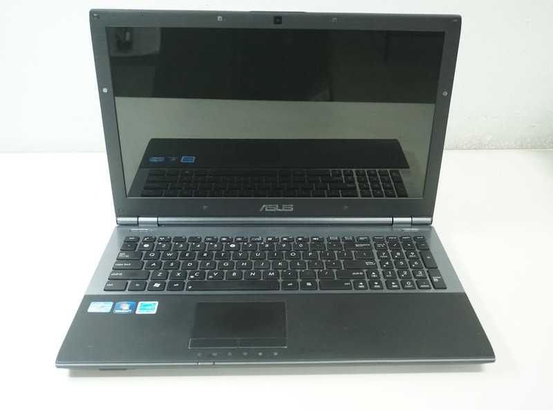 ASUS U56E-BBL5 15.6" Intel i5-2410M @2.30GHz 4GB RAM NO OS/ NO HDD/ NO BATTERY