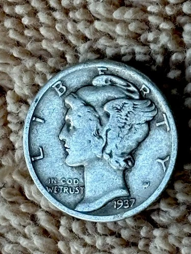 1937 Mercury Dime Silver 10C Circulated Business Strike Uncertified US Coin (67)