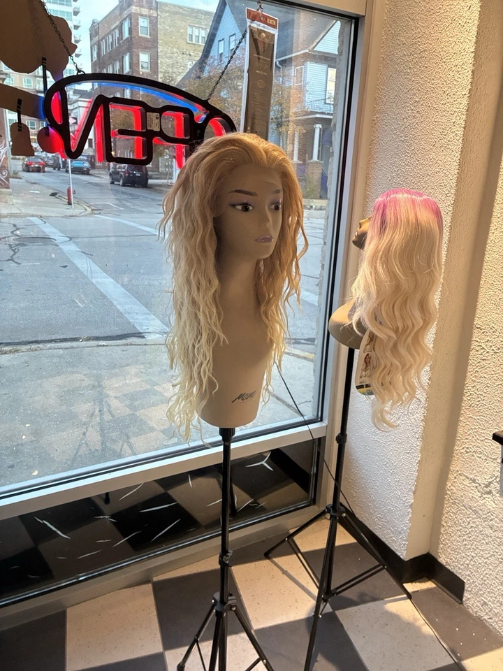 Peluca rubia playa 20 pulgadas HD frente de encaje Foto 4 de 4