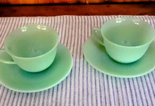 2 Sets Vintage Fire King Green Jadeite Oven Ware Tea Coffee Cup Mug Saucer
