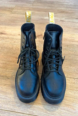 Dr. Martens Jadon II Mono