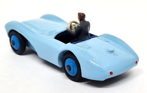 Dinky Meccano Vintage 110 Aston Martin DB3 Sports Light Blue Restored Repainted - Picture 4 of 5