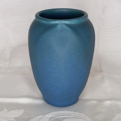ROOKWOOD 1917 MATTE BLUE - GREEN ARTS & CRAFTS ART POTTERY VASE SHAPE 2232