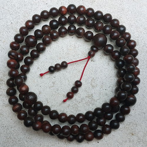 Gorgeous 108 Beads Akar Laka 8 MM Dalbergia Parviflora Japa Mala Kayu Menang - Picture 7 of 12