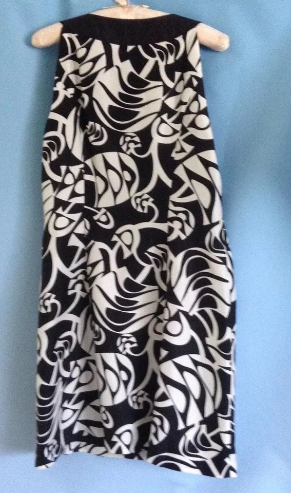 ПРАЧЕЧНАЯ по ДИЗАЙНУ. Черно-белый племенной принт новый с ярлыками от Нимана Маркуса  - Изображение 3 из 4