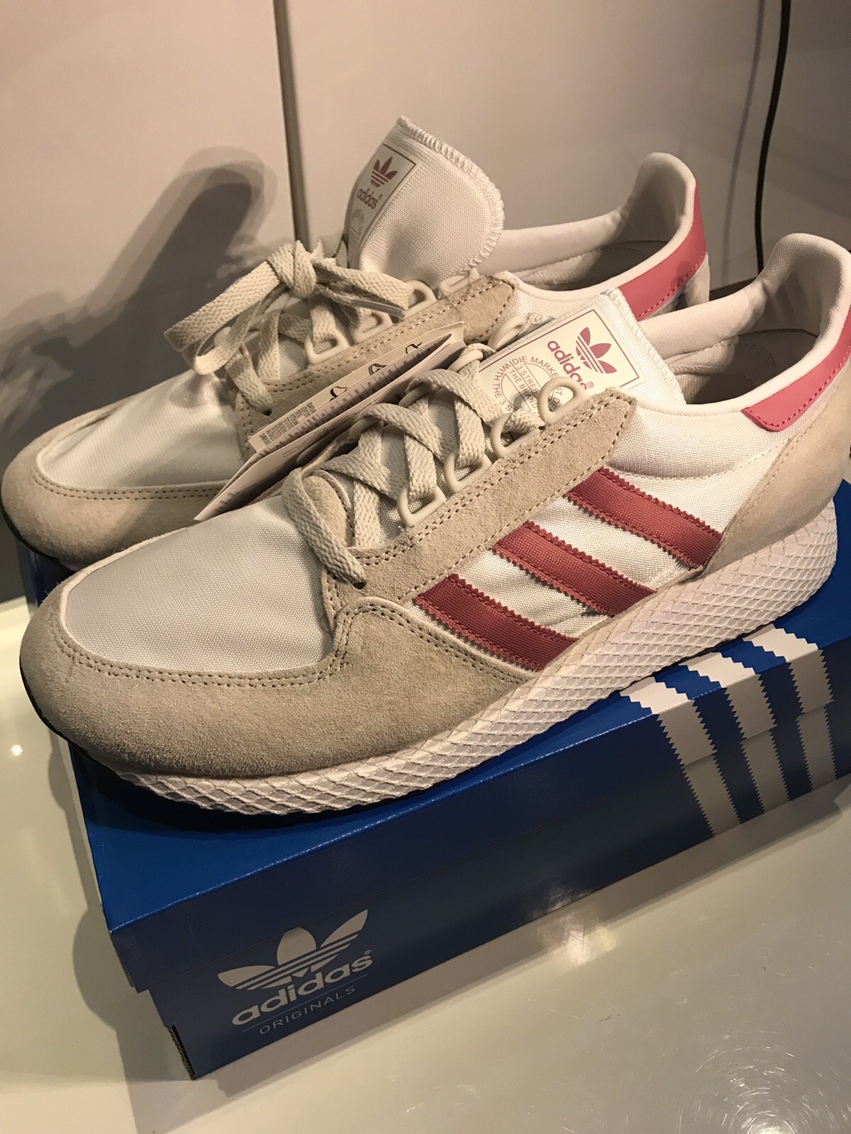 adidas forest grove lila
