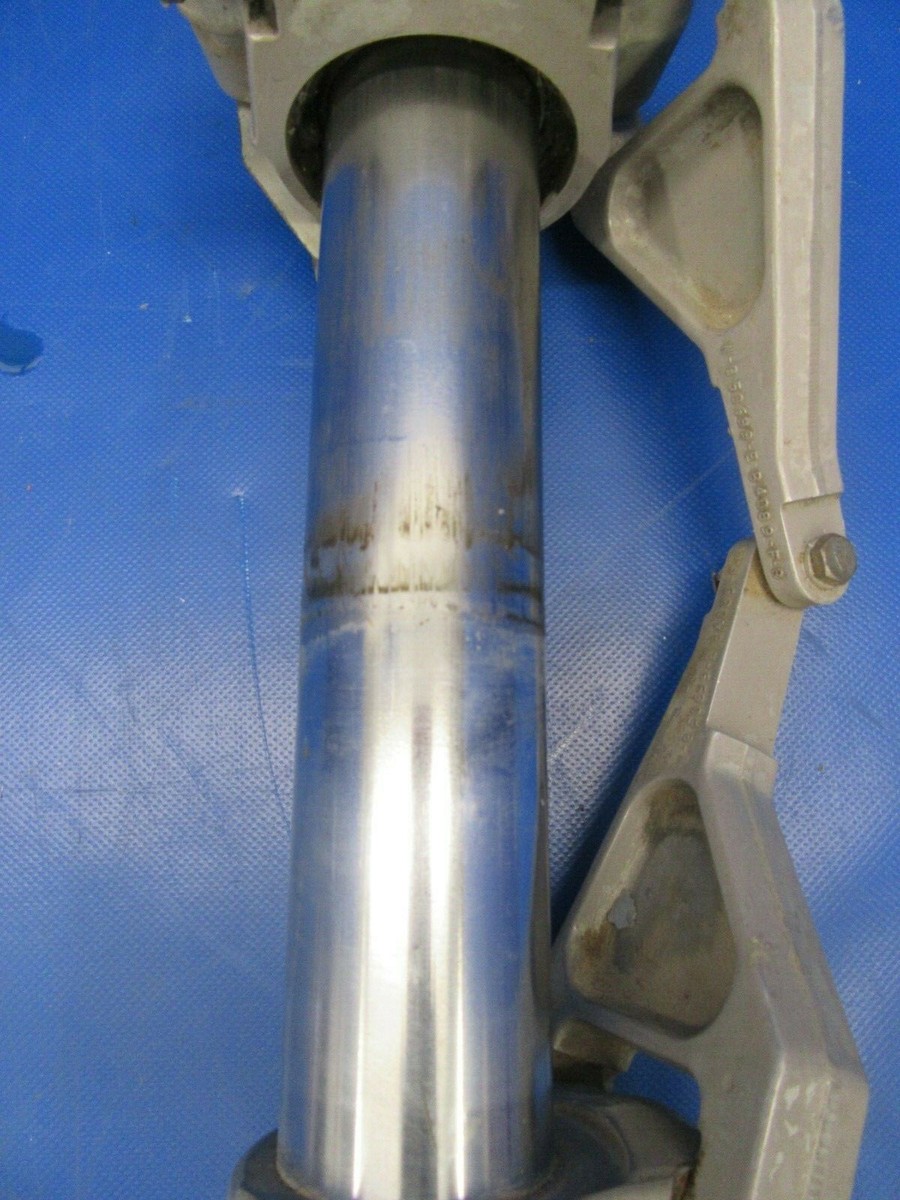Piper PA-23 Apache Main Gear P/N G-9491-1F-D, G-50702-A, G-50699-E