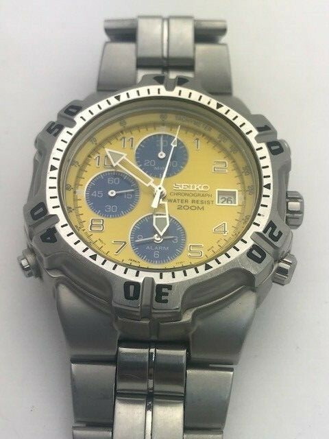 seiko chronograph 200m yellow face