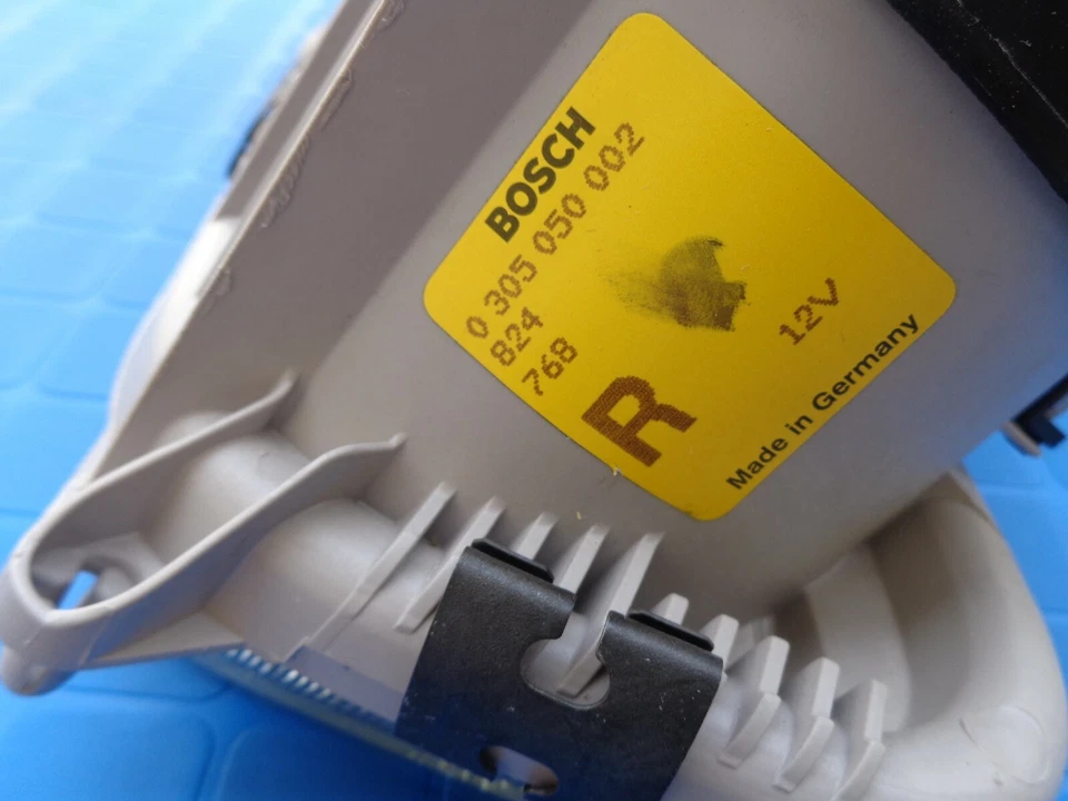 Farol de neblina Mercedes Benz W210 Bosch E220 E250 E300 E230 E280 E320 E240  - Imagem 2 de 4