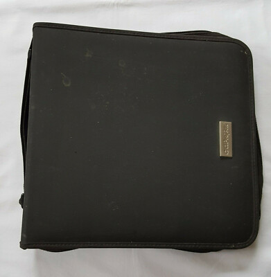 CD Projects CD / DVD Case w/ 8 disc removable sleeves 136 disc capacity