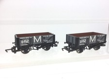 Hornby R6299A OO Gauge 4 Plank Wagon Ministry of Munitions 8452 x2