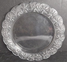 Lalique Honfleur Crystal Dinner Plate Frosted Geranium Leaf Rim Good Condition