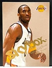 Kobe Bryant 2003-04 Skybox Autographics #2 (Nice Sharp Corners!!!)