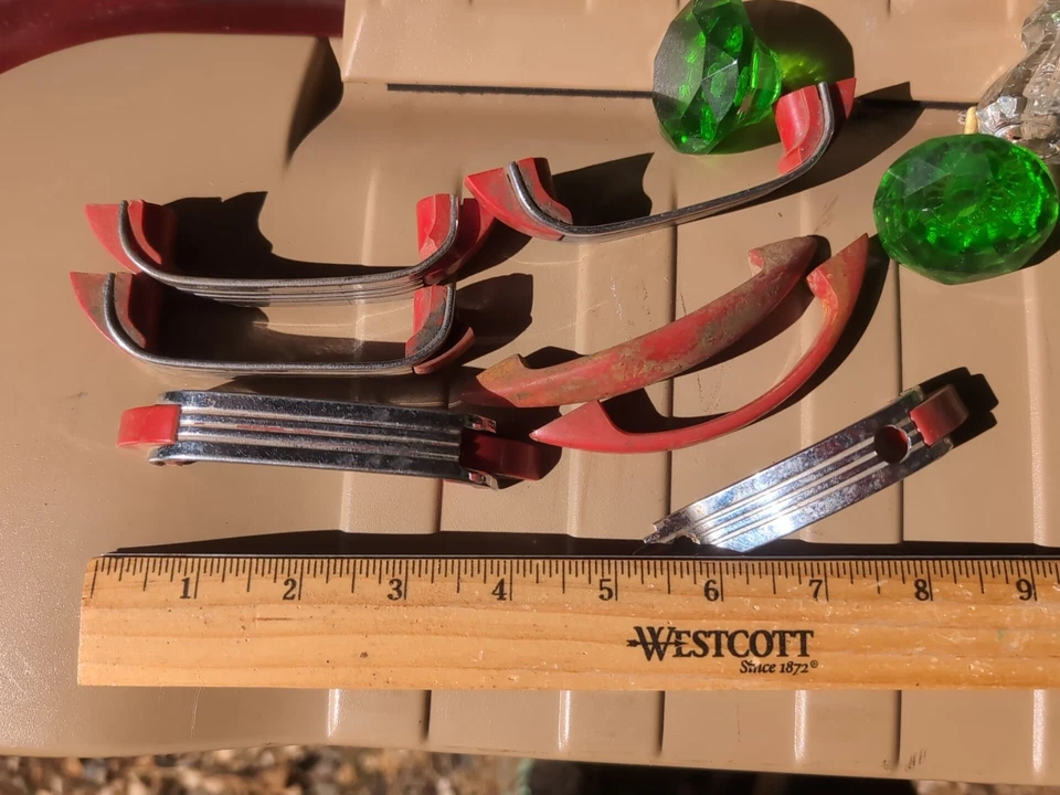 Lote Vintage 50+ Tiradores Puerta Vidrio Baquelita Verde Rojo Cromo Perillas Cocina Foto 3 de 4