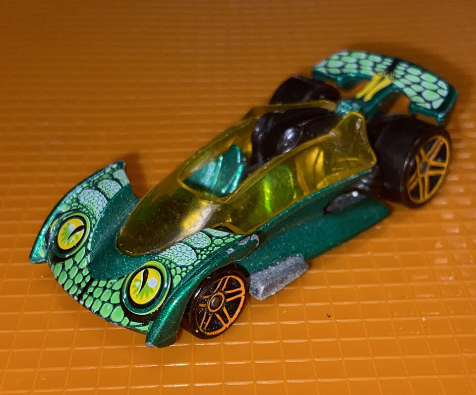 Vintage 2001 Hot Wheels Open Road-Ster Green Snake Dragon Original