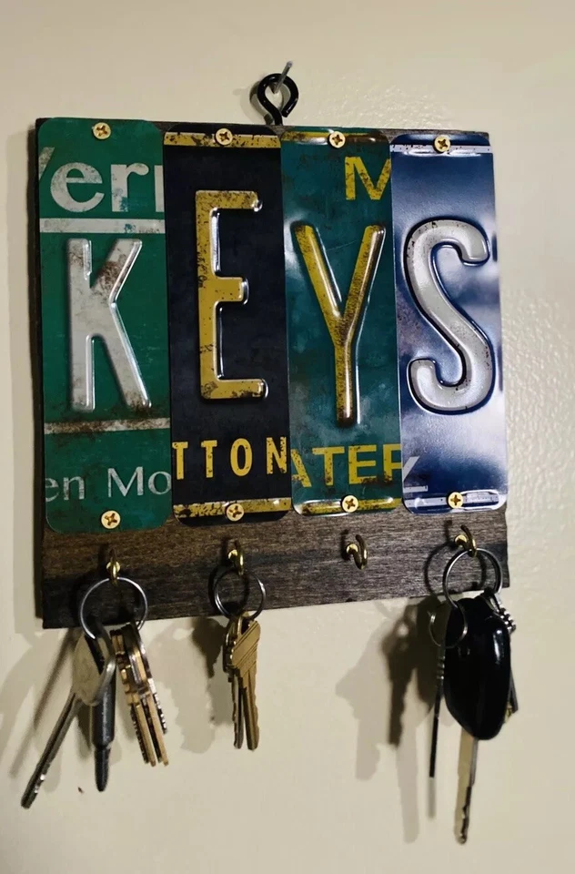 Key Holder Wall Mount Rustic Family Wall Decor Key - Image 3 of 4