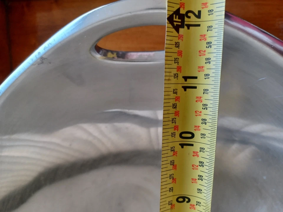 Tigela rasa de metal MCM Nambe 10 com alças 11,5” x 12,25” RARA - Imagem 4 de 4