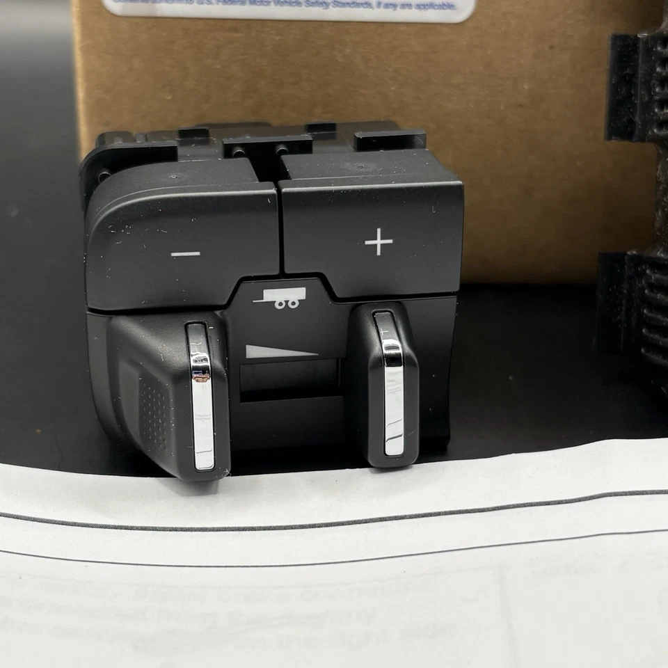 Módulo de freno de remolque integrado OEM MOPAR 2015 RAM 1500-5500 82214492AB Foto 3 de 4