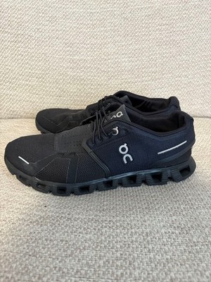 On Cloud 5 Herren Laufschuhe Schwarz 27cm Top Zustand