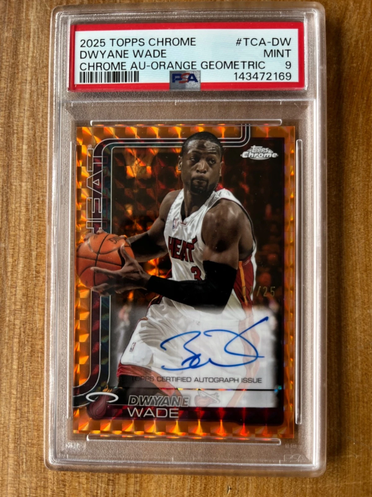 Dwyane Wade 2025 Topps Chrome Auto Orange Refractor PSA 9 Heat #/25 HOF