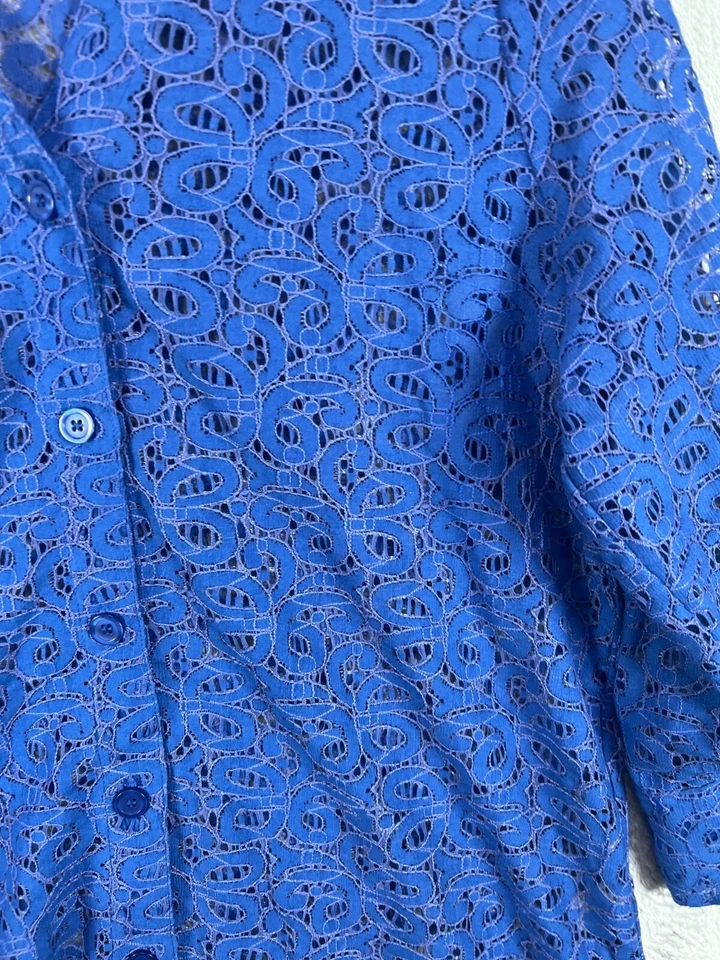Blusa top camisas grandes Kim Rogers abotonadas azul encaje manga 3/4 para mujer Foto 4 de 4