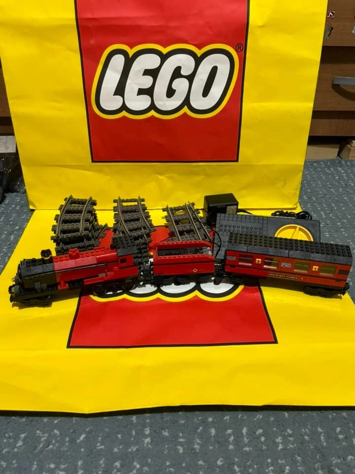 LEGO 10132 Harry Potter Motorised Hogwarts Express NOT 4708 4758 4841 75955, photo 1 of 5