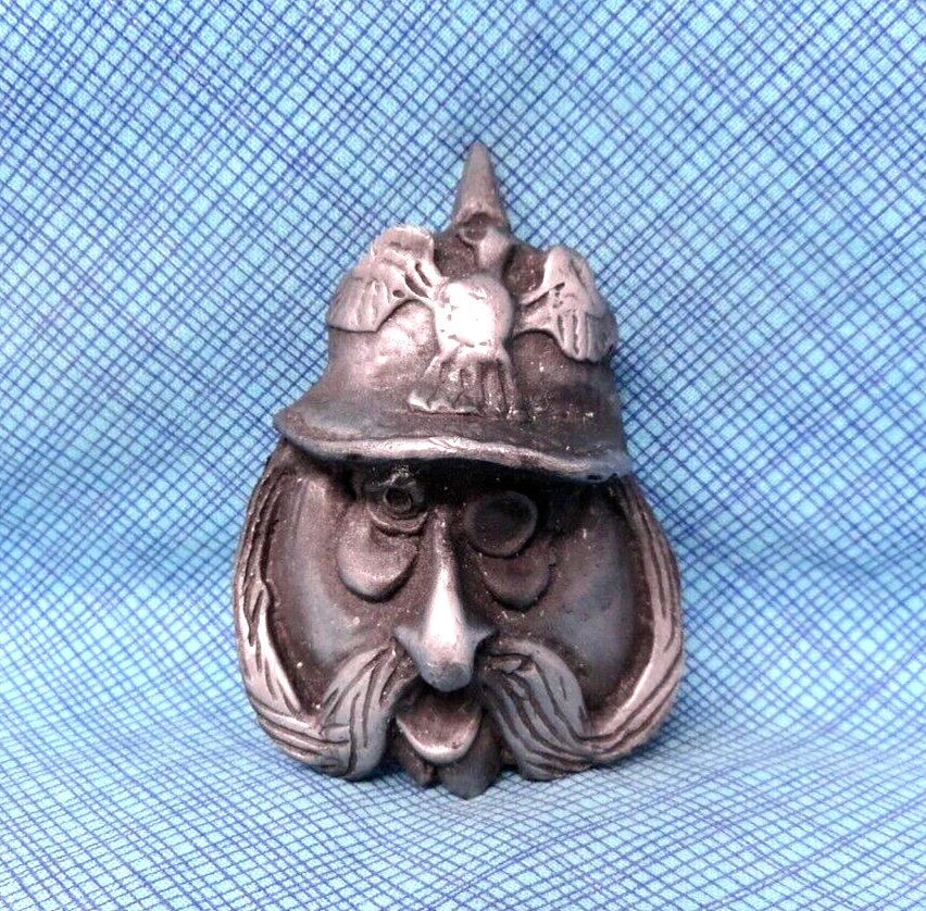 Vestido Kaiser Hebilla Cinturón Wilhelm 3D Casco Monoclo Firmado por Negro IMC .NOX612 Foto 2 de 4