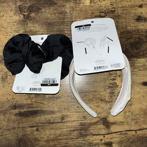 Kristin Ess scrunchie and vegan leather headband set - Picture 4 of 5