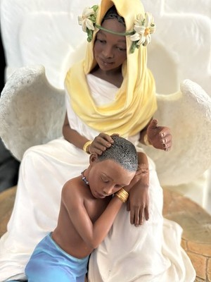 Thomas Blackshear Ebony Visions Serenity #37059 NEW IN BOX COA LE