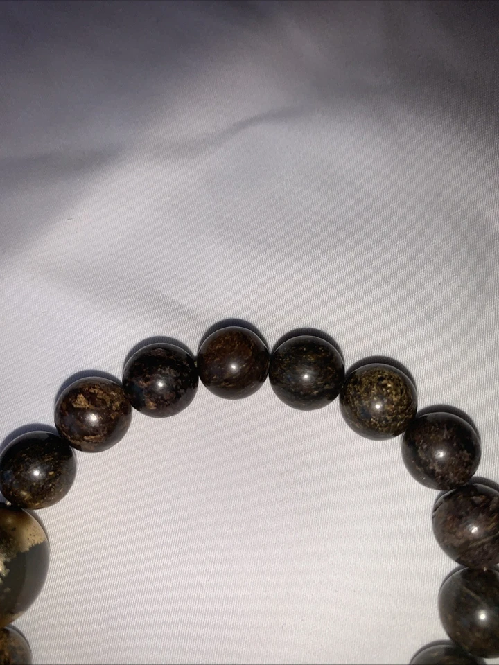 Винтажный бронзит камень эластичный браслет до 7,25 дюймов золотой бусина имеет износ - Изображение 3 из 4