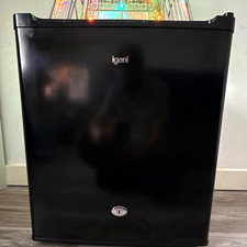Igenix IG3711BLy2 47L Black Table Top Mini Fridge A+ 1 Door Freezer