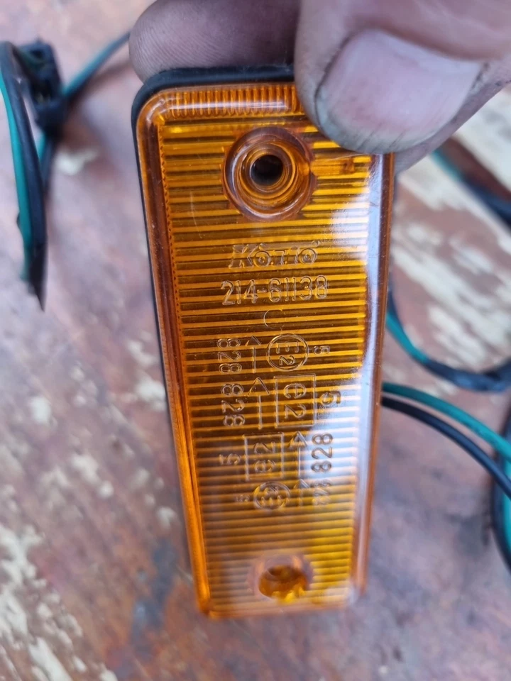 Original Mazda 626 GC indicator Koito 214-61138 - Image 3 of 4