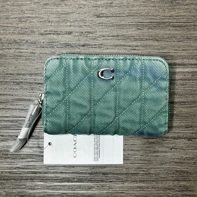 Coach Essential Small Zip Around Card Case With Quilting in Green