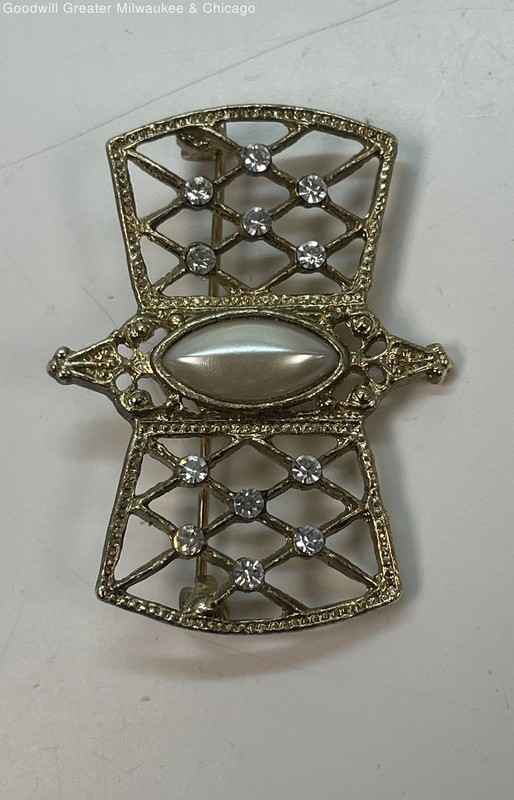 Gold Tone Openwork Icy Faux Pearl Brooch 10.6g