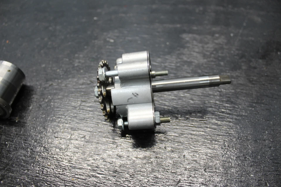 01-06 HONDA CBR600F4I CBR F4 F4I ENGINE MOTOR OIL PUMP 15100-MBW-000 99 2000 OEM - Image 2 of 3