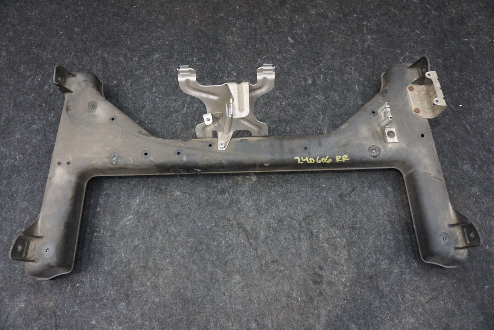 Rear Suspension Subframe Crossmember OEM 420814285C Audi R8 Type 42 2008-15