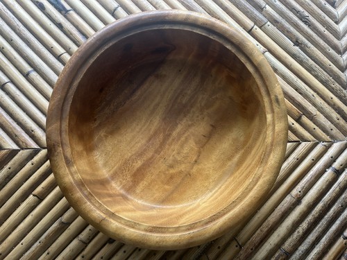 Beautifully Hand carved Vintage Hard Wood Bowl Safari Themed. - Picture 12 of 12