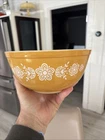 Vintage Pyrex Butterfly Gold 2-1/2 Qt Mixing Bowl # 403