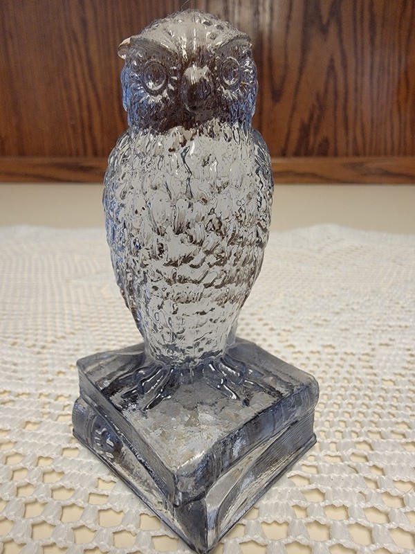Vintage HTF Degenhart OWL on BOOKS in  Crystal Blue Light Purple Color