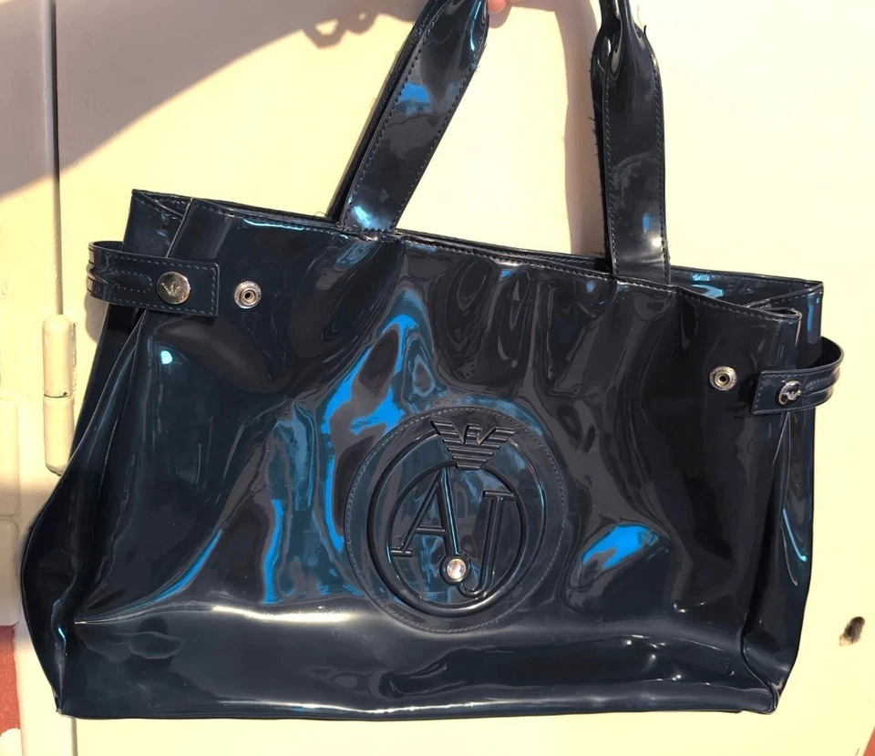 Sac cabas Armani Jeans AJ femme verni bleu marine grand format zippé logo AJ - Photo 1/4