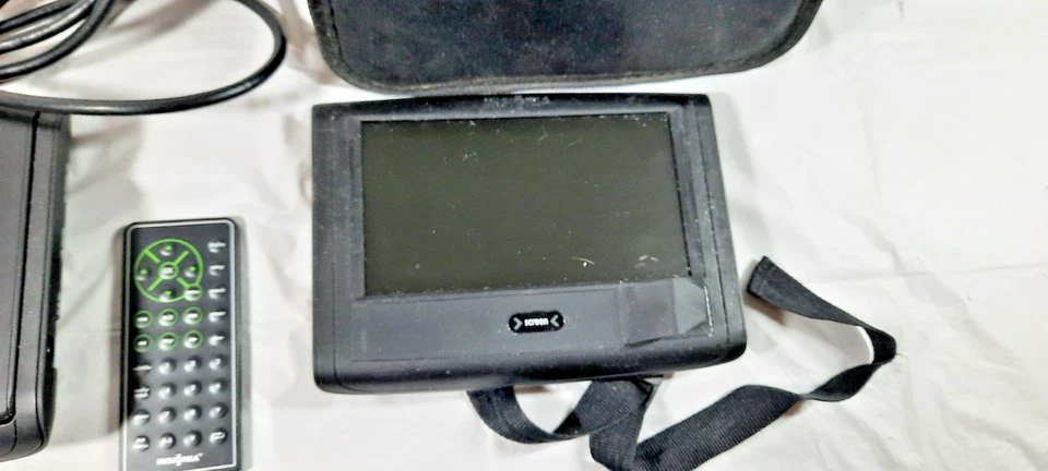 Insignia Dual-Screen 7” Vehicle DVD Player NS-MVD7S 1 power cord, & Case - Image 3 of 4