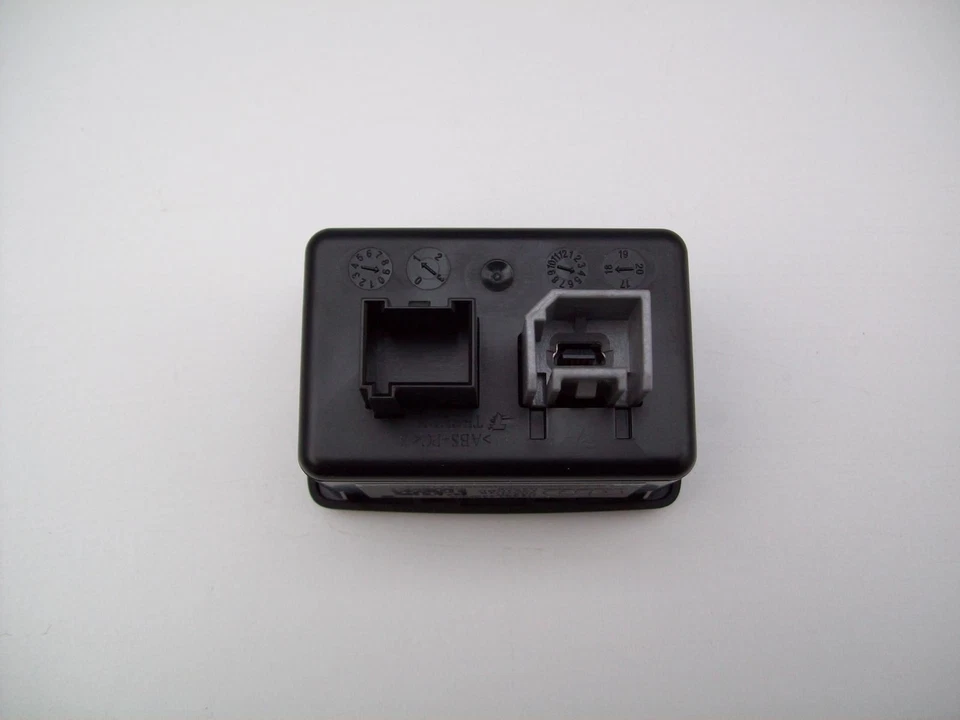 Alfa Romeo Giulietta Connection Socket 01561436060 - Image 4 of 4