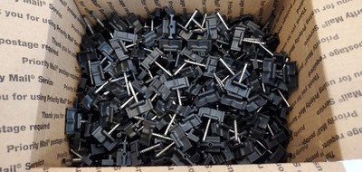 Trex Hideaway Universal Hidden Deck Fasteners. Bulk Lot of 368 Clips with Screws