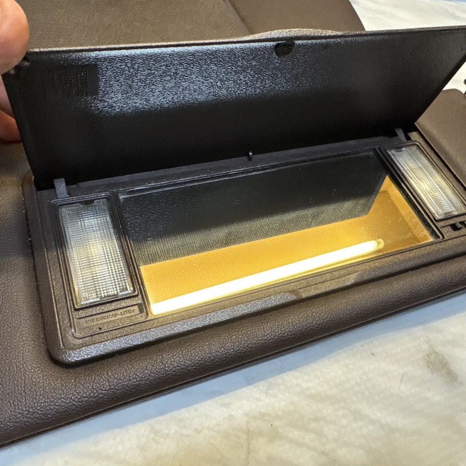 Cadillac Allante 1987-1993 conductor izquierdo y derecho parasol/parasol-rojo Foto 4 de 4