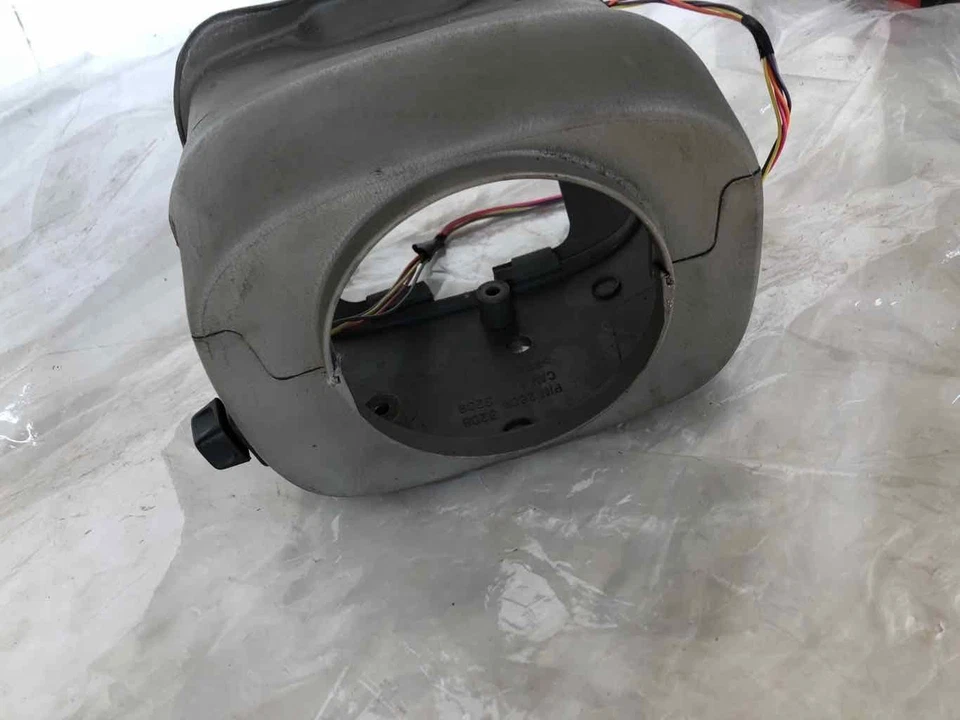 2001 CADILLAC SEVILLE Steering Column Upper & Lower Housing Shroud Trim Cover - Image 2 of 4